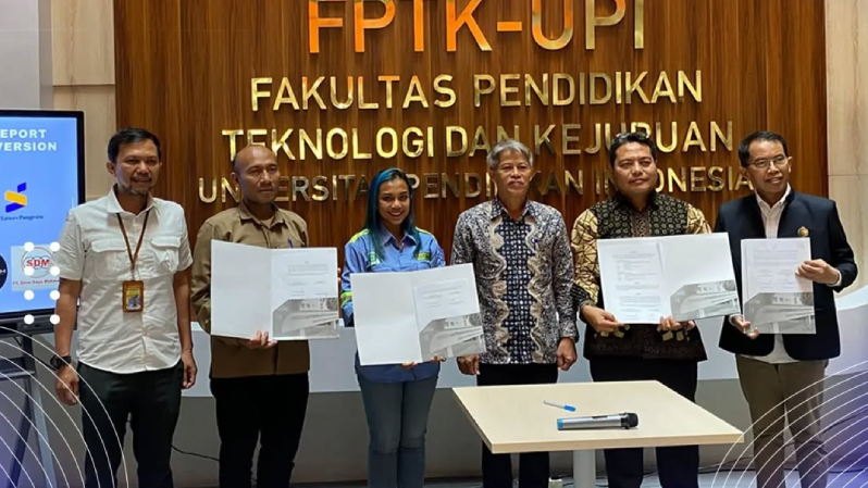 Foto penandatanganan kerja sama PT Bima Nusa Internasional dengan FPTK UPI dan PT Hioki Indonesia untuk pengembangan kendaraan listrik
